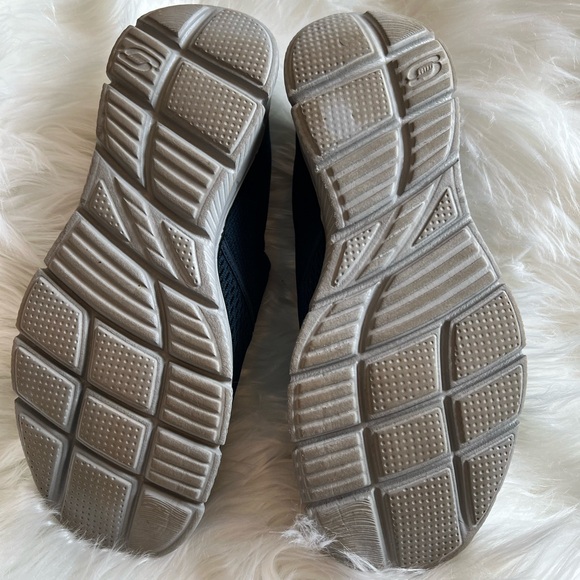 Men’s Skechers size 9.5 - Picture 7 of 7